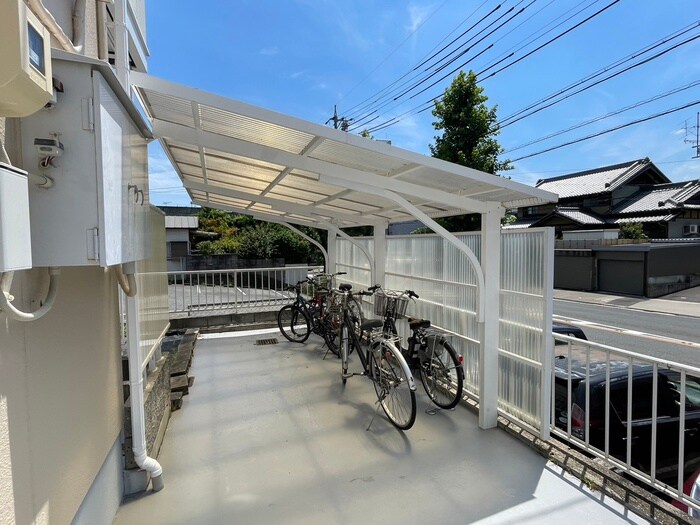 リベ－ル名東の物件外観写真