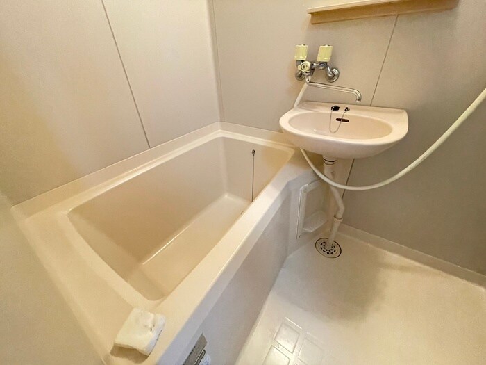 リベ－ル名東の物件内観写真