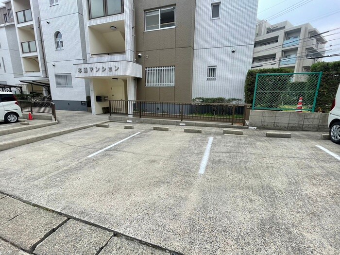 本通マンションの物件外観写真