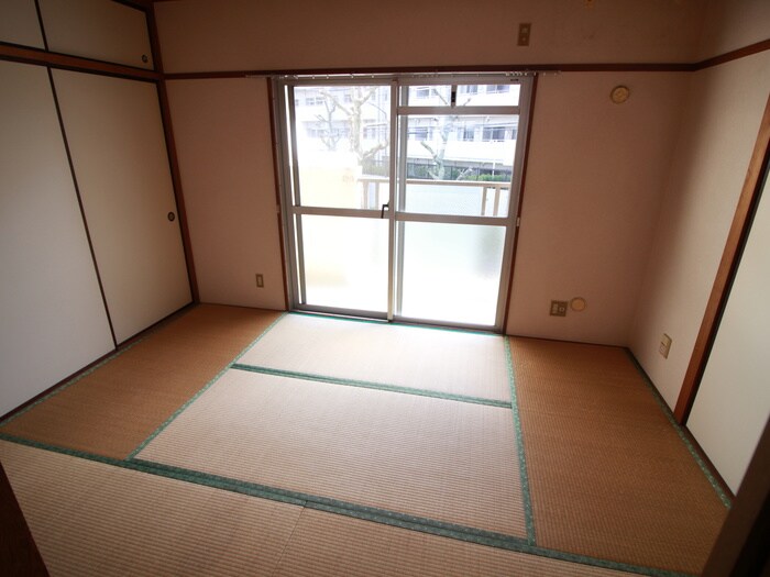 本通マンションの物件内観写真