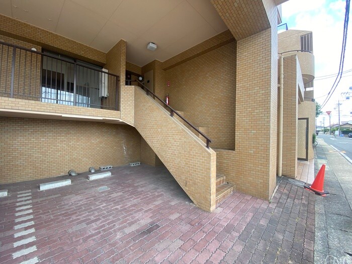 三旺マンション第２社台(103)の物件外観写真