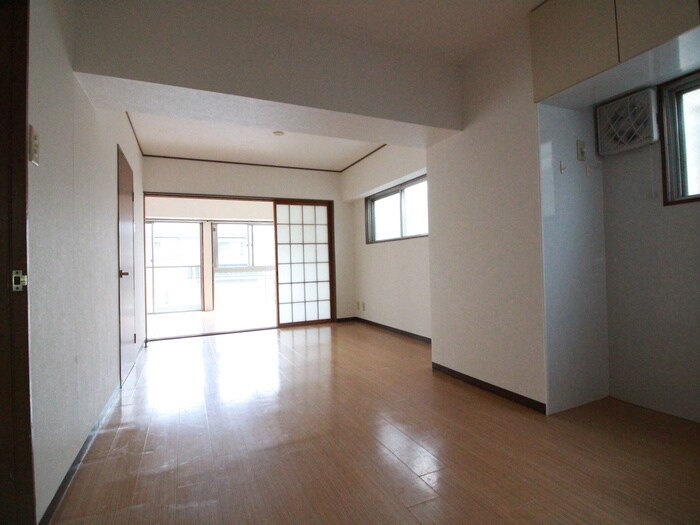 モアナヒルズ一社の物件内観写真