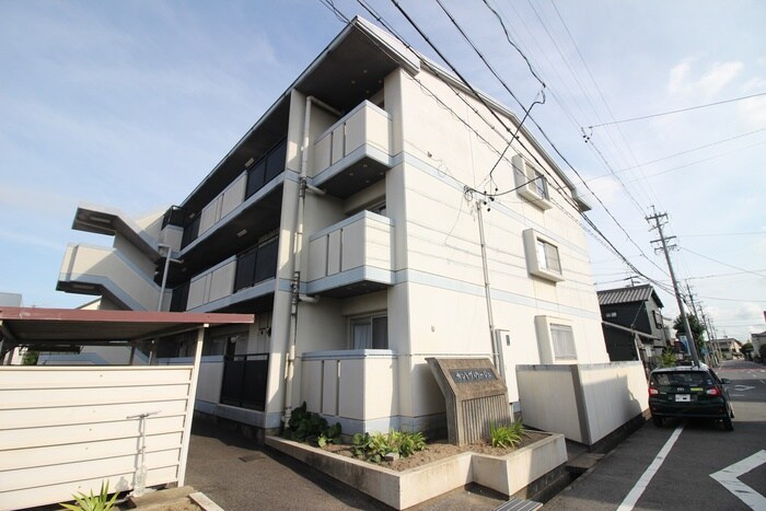 サントヴィラージュの物件外観写真