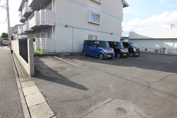 サントヴィラージュの物件外観写真