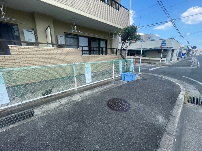 OS・SKYマンション植田南の物件外観写真