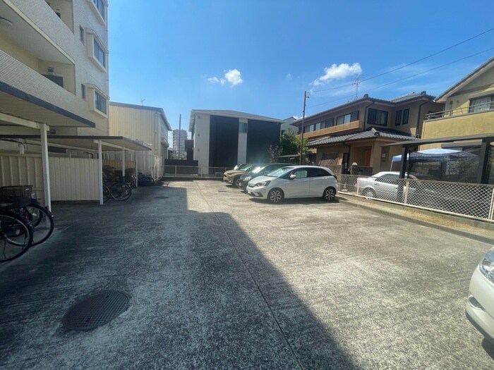 OS・SKYマンション植田南の物件外観写真