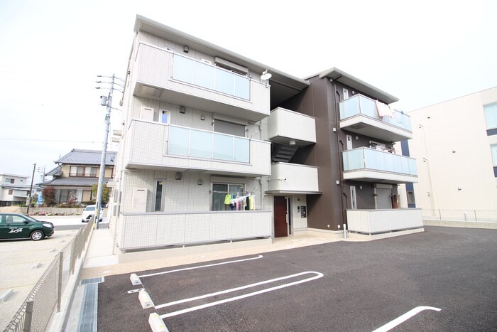 リヴェールの物件外観写真