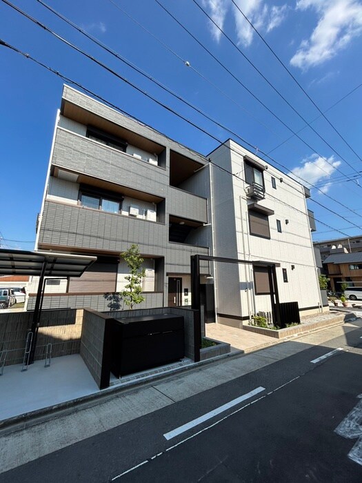 セレスティア京田の物件外観写真