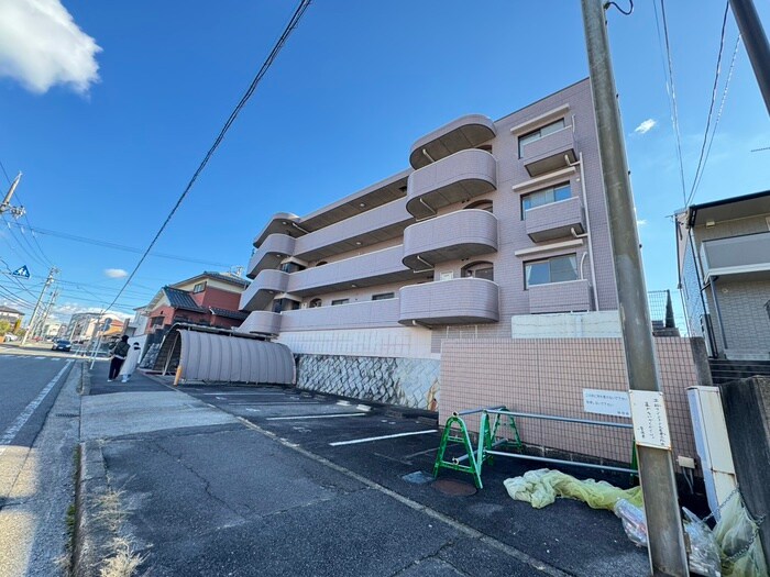 正和マンションの物件外観写真