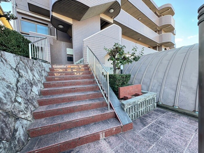 正和マンションの物件外観写真