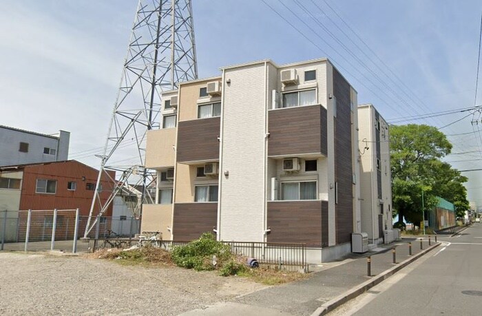 ユグドラシル高畑の物件外観写真