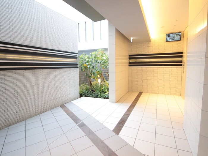 カーサニア尾頭橋の物件外観写真