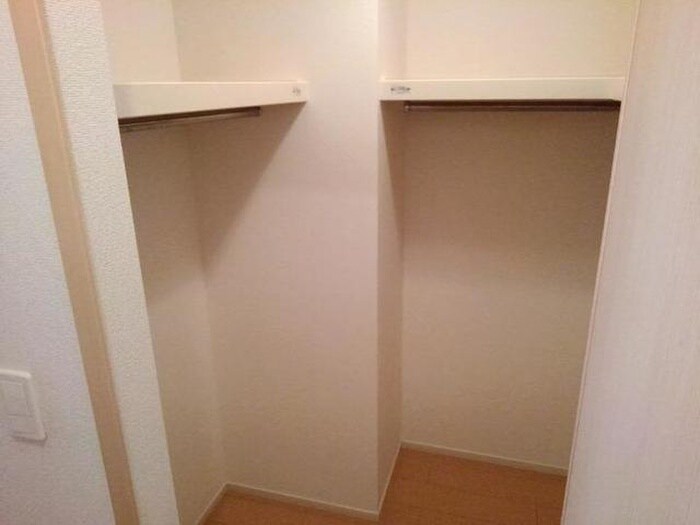 ラフレシールⅠの物件内観写真