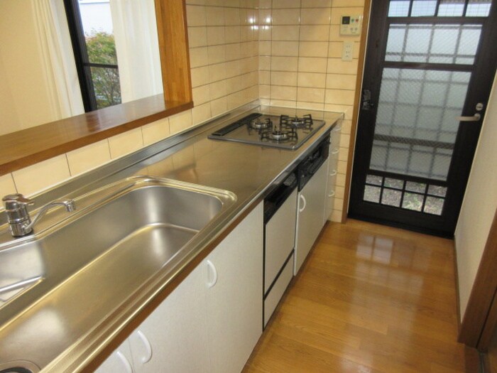 高間町貸家の物件内観写真