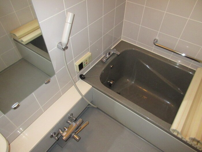 高間町貸家の物件内観写真