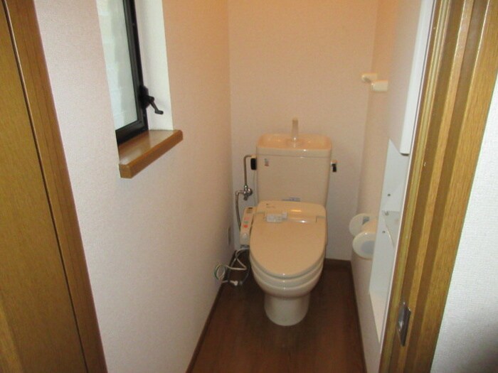 高間町貸家の物件内観写真