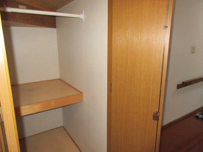 高間町貸家の物件内観写真