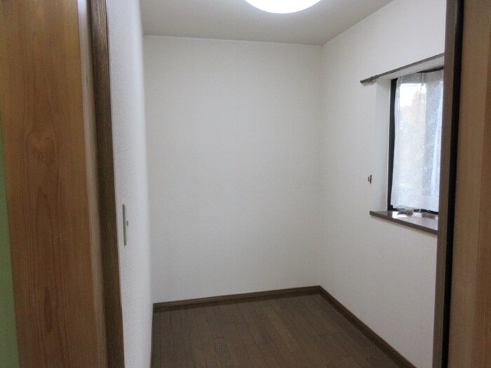 高間町貸家の物件内観写真