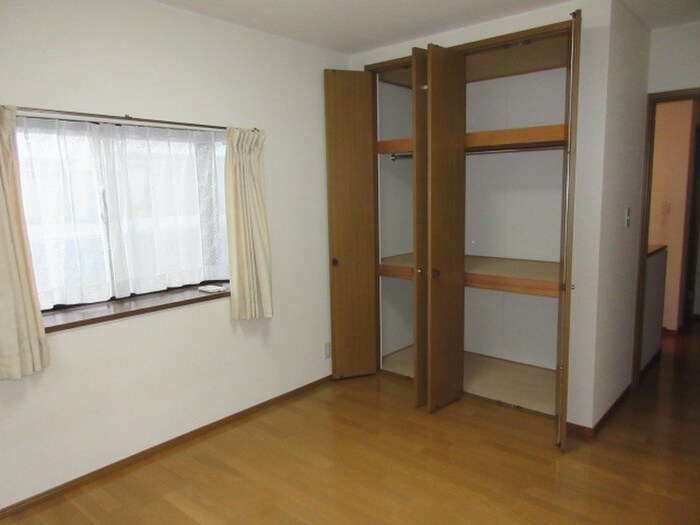 高間町貸家の物件内観写真