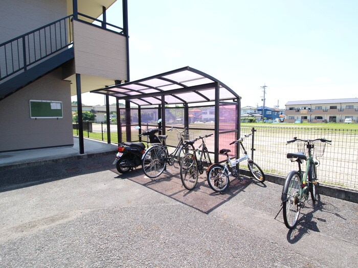 ア－バンライフＮＩＷＡの物件外観写真