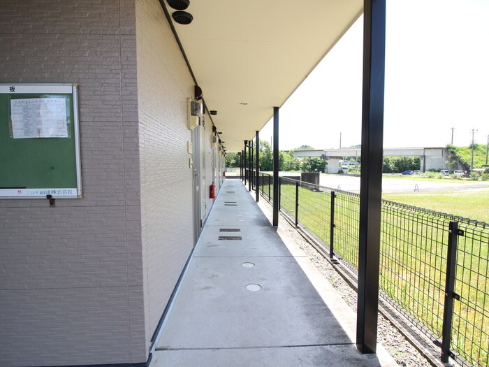 ア－バンライフＮＩＷＡの物件外観写真