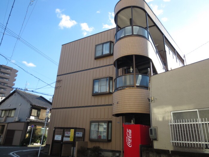 藤二番館の物件外観写真