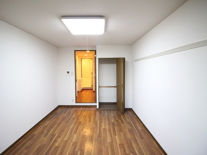 フォ－ヴル中島の物件内観写真