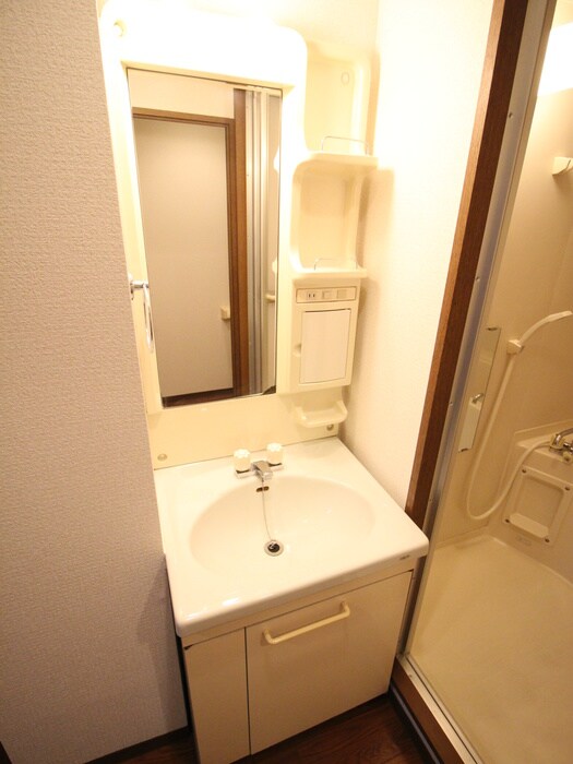 フォ－ヴル中島の物件内観写真