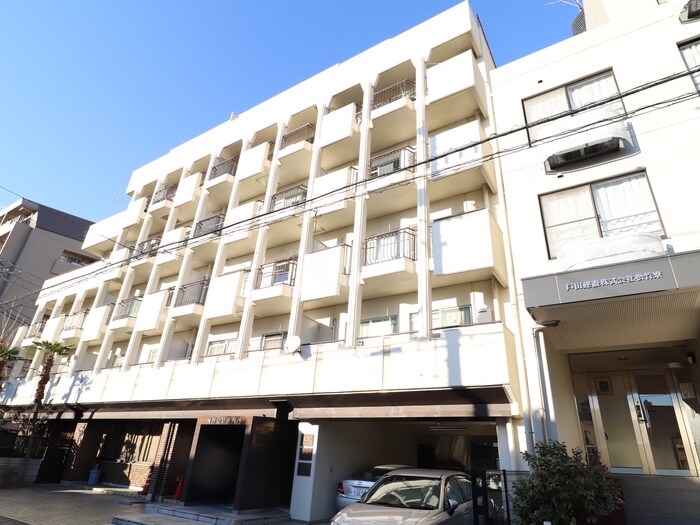 イナガキマンションの物件外観写真