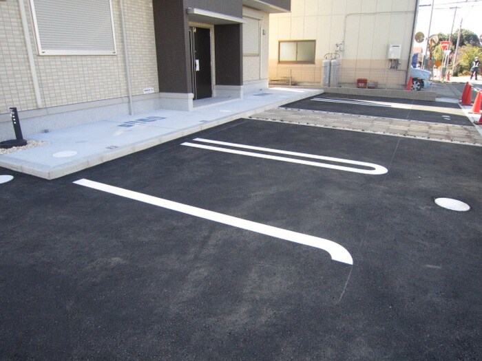 イースト　フィールドの物件外観写真