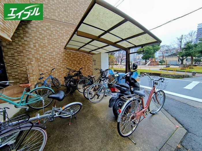 ライジングヴィラ葵の物件外観写真