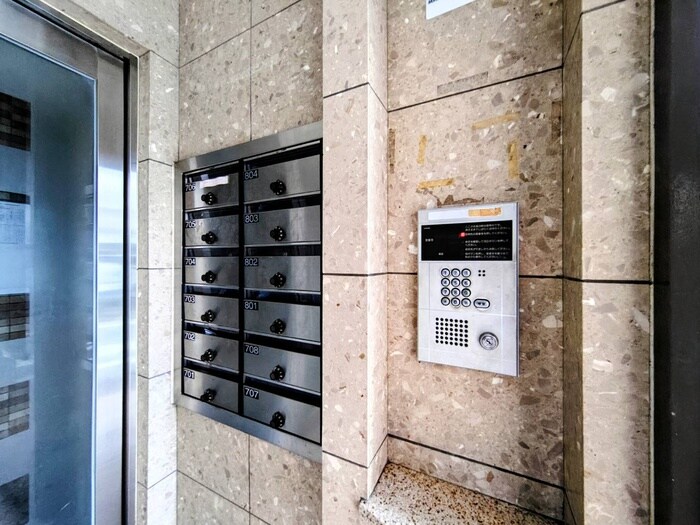 ライジングヴィラ葵の物件外観写真