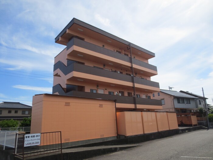 ラフォ－レの物件外観写真