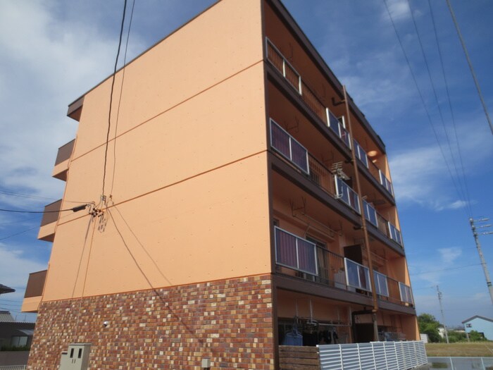 ラフォ－レの物件外観写真