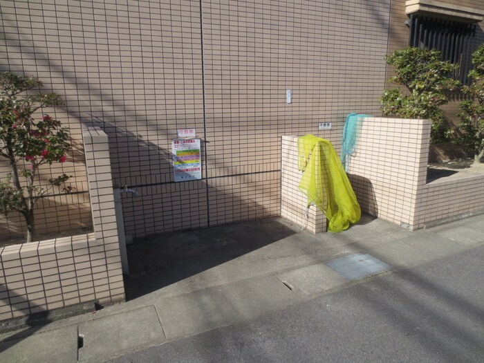 サニーコート高蔵寺西の物件外観写真