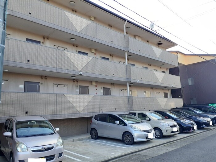 プラスパー高道の物件外観写真