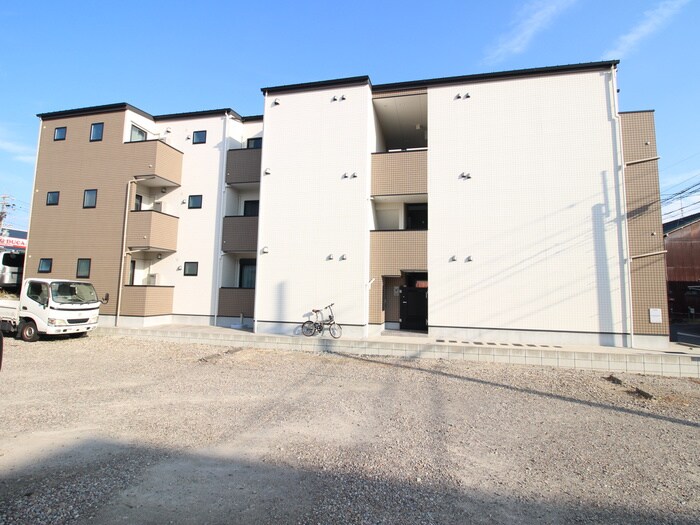 ROBOT HOUSE 守山A棟の物件外観写真