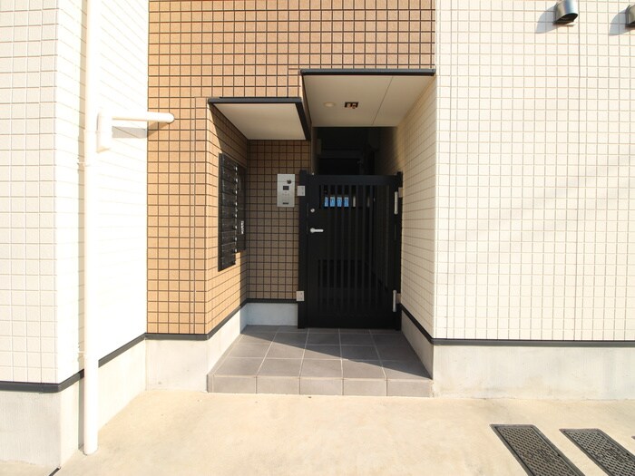 ROBOT HOUSE 守山A棟の物件外観写真