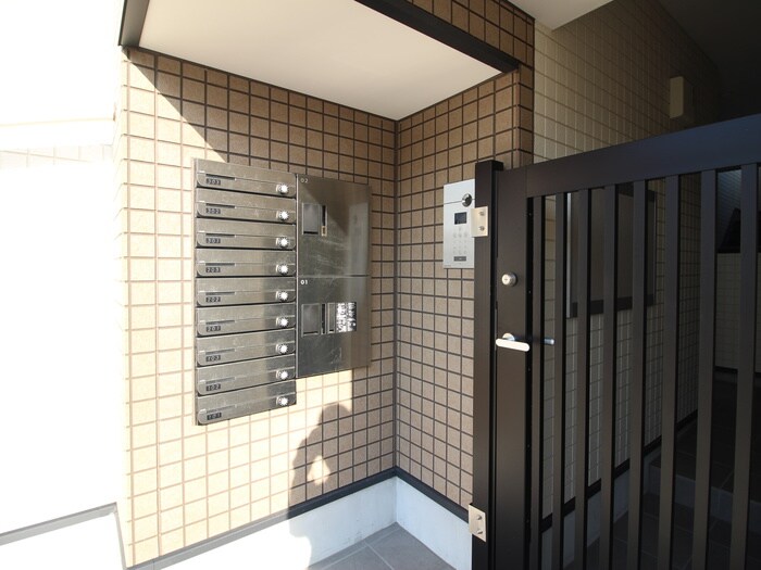 ROBOT HOUSE 守山A棟の物件外観写真