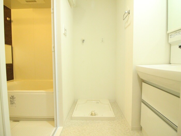 クリスタル丸の内の物件内観写真