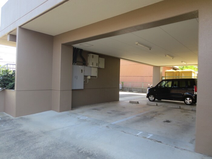 大椿ビル５の物件外観写真