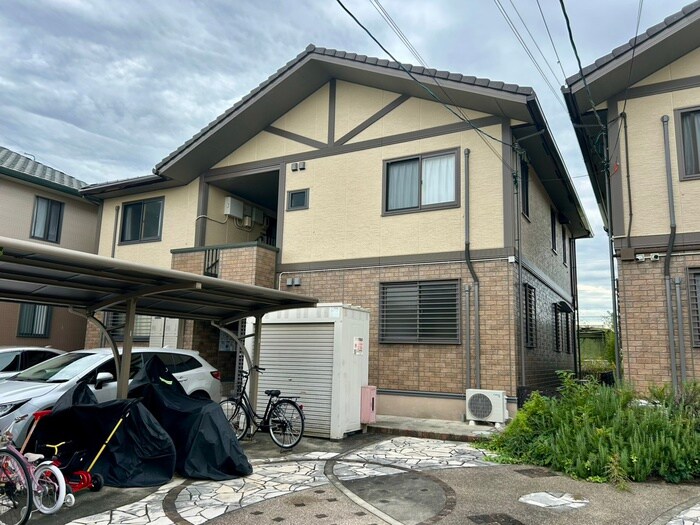 レクサスＡの物件外観写真