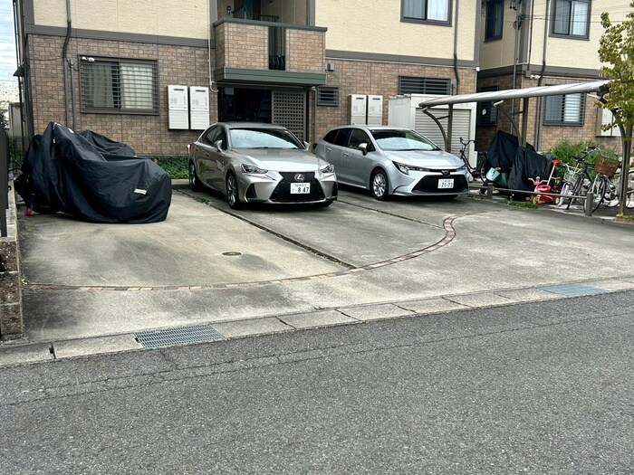 レクサスＡの物件外観写真