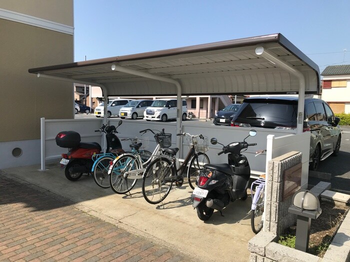 メゾン・ド・ヴィラージュの物件外観写真