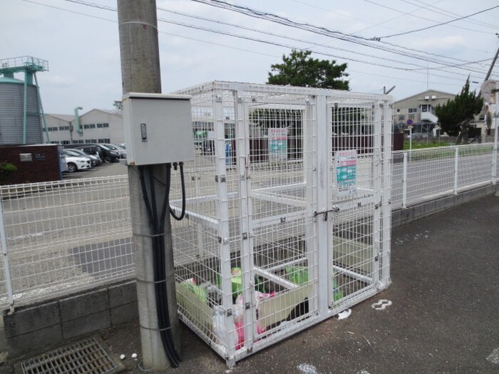 サープラス宮前　Ａの物件外観写真