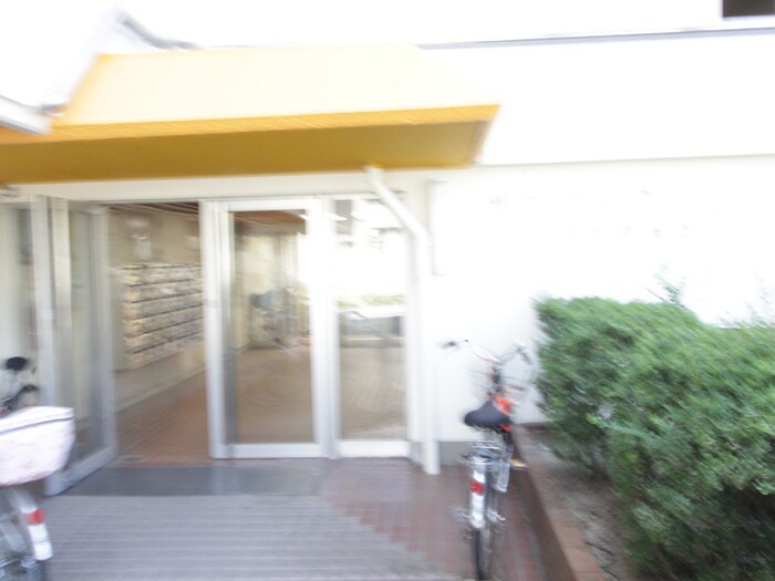 サンパークマンションの物件外観写真