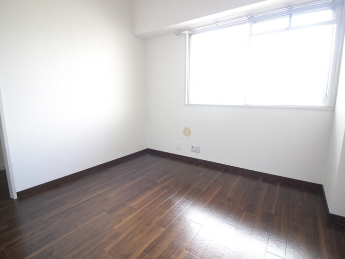 サンパークマンションの物件内観写真