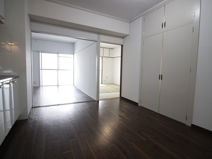 サンパークマンションの物件内観写真