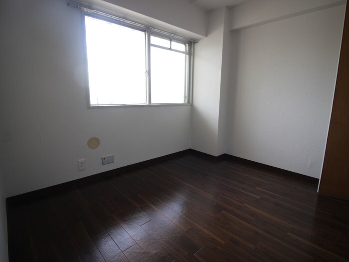 サンパークマンションの物件内観写真