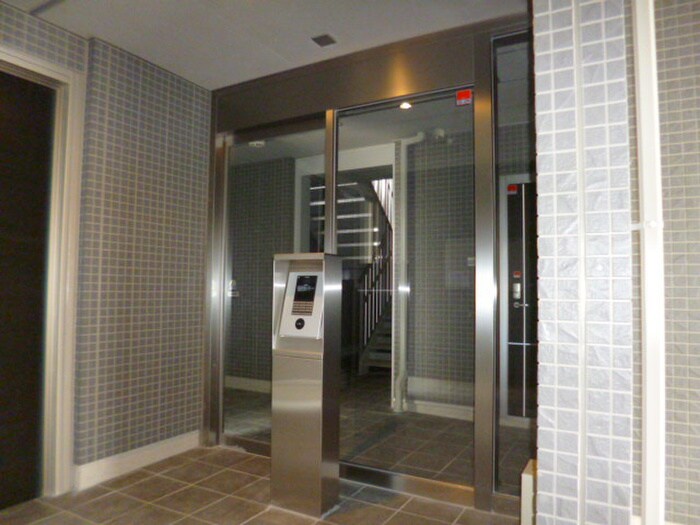 グランクロワールの物件外観写真